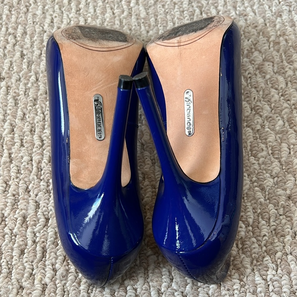 Women’s Heels - Picture 6 of 7